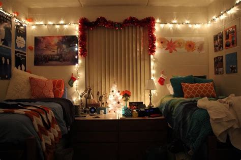 10 Christmas Decor Dorm Room