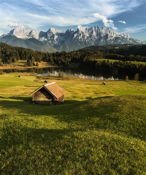 Book affordable flights to Germany from Ghana – Booking.com