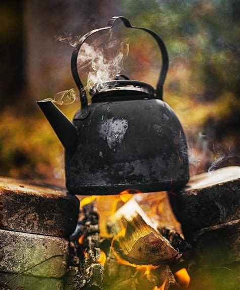 Pin By Jc Yakuza On Mountain Man Indian Knife Kettle Bushcraft