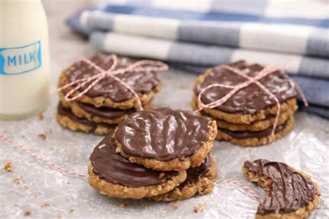 Homemade Chocolate Hobnobs Gemmas Bigger Bolder Baking