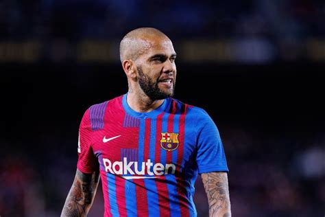 Dani Alves Condannato A Anni E Mezzo Di Carcere Per Stupro