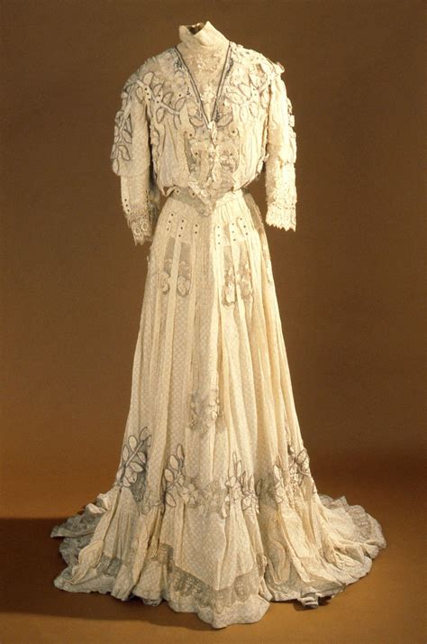 1905 Silk Lace And Linen Dress By G Giuseffi Lt Company America