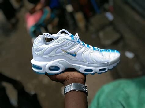 Nike Air Max Plus TN SE Bleached Aqua Kikikickz