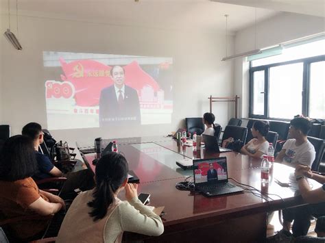 明理增信，崇德力行——商学院党委组织在校党员师生学习庆祝建党百年高校示范微党课 中央财经大学商学院