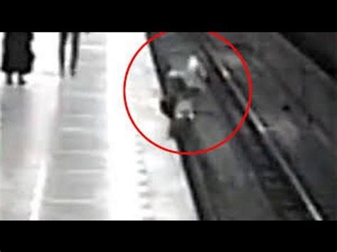 Теракт в Питере 03.04.2017 | Взрыв в Метро СПБ - YouTube