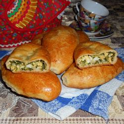 Пирожки с луком и яйцом дрожжевые
