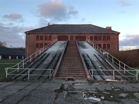 Neuengamme Concentration Camp Memorial Hamburg Tyskland omdömen