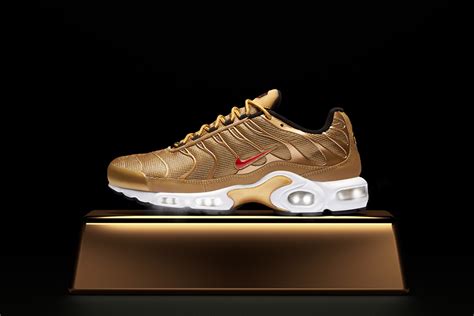 Nike Air Max Metallic Gold Pack Releasing With Air Max 97 In 2018