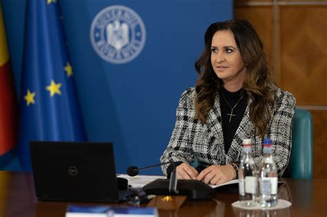 Mai Ziua Egalit Ii De Anse Ministrul Familiei Natalia Intotero