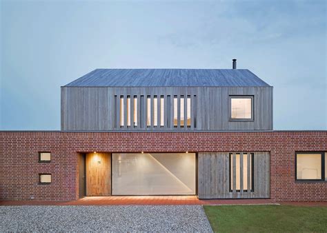 Broad Street House Combines Timber And Handmade Bricks