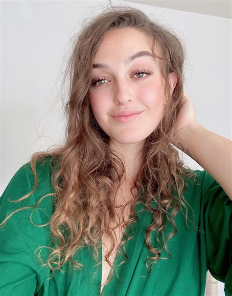 Photo Cat Goris E Avec Brunette Dubsie Yagirldubs Onlyfans Cute