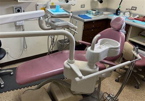 Adec Dental Chair With Unit And Adec Light Sold As Is Ebay