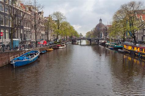 Canal E Casas De Amsterd Amsterd A Capital E A Cidade Mais Populosa