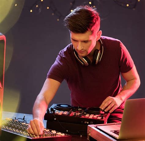 Learn More About Why You Should Hire A Dj For Your Next Corporate Event