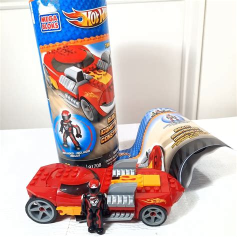 Mega Bloks Hot Wheels Twin Mill III 91708 Blocks Red Race Car Mini Fig Driver Building Toy