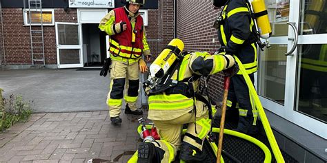 Übungseinsatz der Feuerwehr im ehemaligen Schwimmbad Dorsten