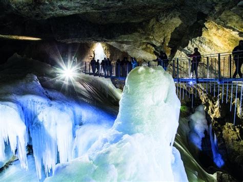 Daily tours through the Ice cave , Obertraun » Holiday in the Salzkammergut, Austria