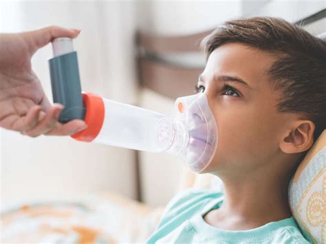 Using An Inhaler With A Spacer How To Use Benefits And Tips