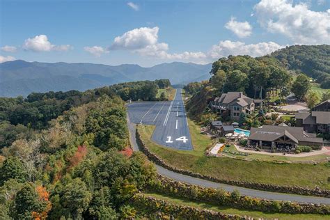 A Virtual, Wind-Battled Landing on a Mountaintop Runway - FLYING Magazine