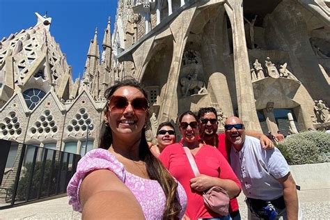 Barcelona Highlights Sagrada Familia Park Güell And Casa Milà