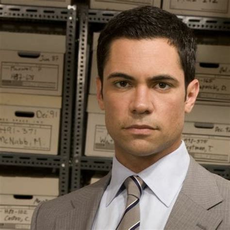 Cbs Verpflichtet Danny Pino Cold Case Für Braindead Pino Spielt