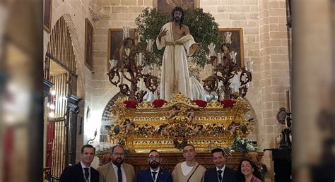 ElPuerto de Santa María Visita y ofrenda floral a la Hermandad y