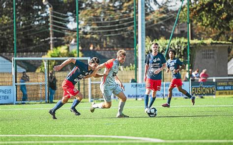 R1 Morlaix Et Saint Renan Se Neutralisent Foot Amateur Bretagne