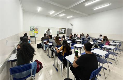 Aulas do cursinho pré enem e pré vestibular gratuito são iniciadas em