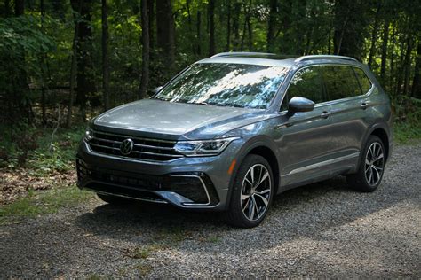 First Look Review: 2022 Volkswagen Tiguan SEL R-Line - Hagerty Media