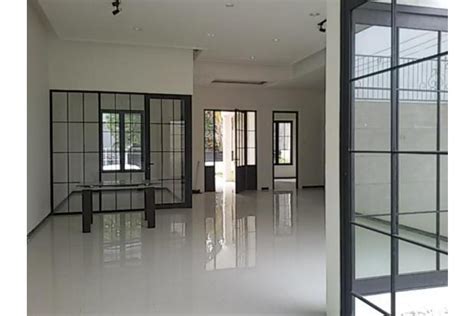 Rumah Modern Nuansa Villa Di Villa Puncak Tidar