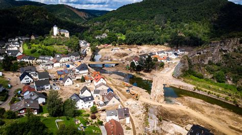 Bildvergleich Das Ahrtal Ein Jahr Nach Der Flut Vrm Stories