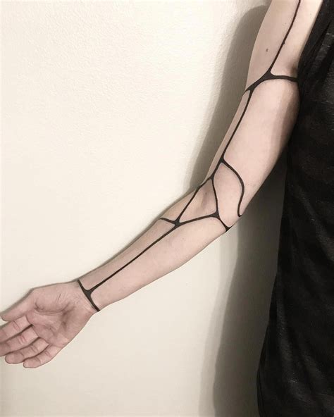 Geometric Line Tattoo Geometrictattoos Tatuajes Abstractos Tatuajes