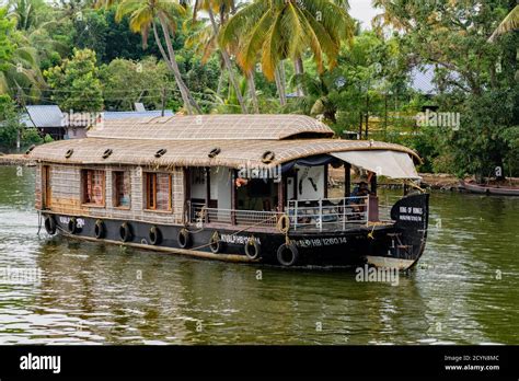 ALLEPPEY, INDIA, MAR 13, 2018: Bamboo thatched houseboat floats down ...