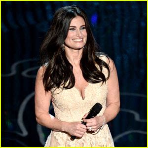 Idina Menzel Rehearses ‘Let It Go’ for the Oscars 2014 (Video) | Frozen ...