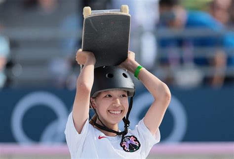 パリ五輪 スケボー女子ストリート 14歳吉沢恋が金メダル 赤間凜音が銀 写真特集1423 毎日新聞