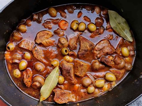 Sauté De Veau Aux Olives Repas Du Quotidien Veau Aux Olives