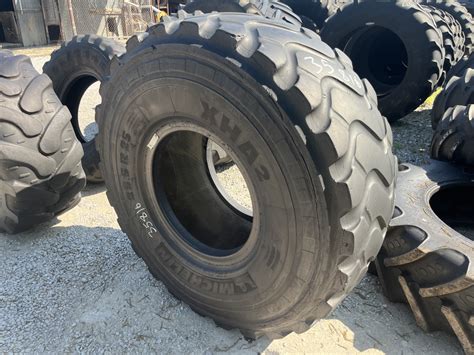 23 5R25 Michelin OTR Tire E 3 L 3 XHA2 1 Star CONDITION UsedTREAD