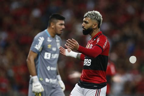 Le Prestazioni Di Gabigol Scatenano I Tifosi Del Flamengo Lite Con Il