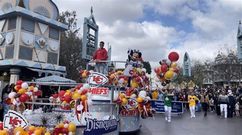 PHOTOS, VIDEO: Super Bowl LVII Victory Parade Comes to Disneyland ...