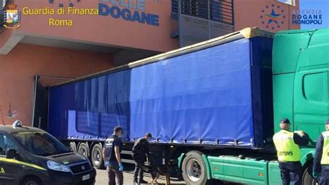 Maxi Sequestro Di Tabacco Di Contrabbando Al Porto Di Civitavecchia