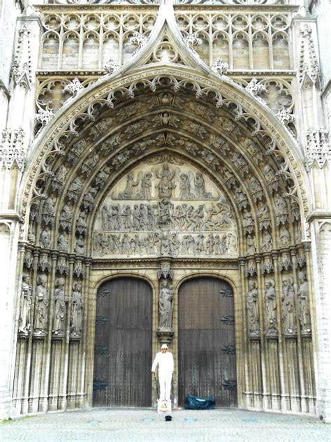 Puerta De La Catedral De Nuestra Se Ora Amberes B Lgica Imagen De