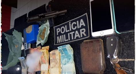 Dupla Presa Portando Armas De Grosso Calibre Muni Es Drogas E