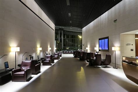 Review Qatar Airways Al Safwa First Class Lounge Doha