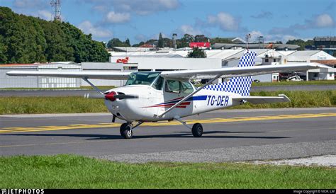 Tg Der Cessna N Skyhawk Ii Private Vick Lm Jetphotos