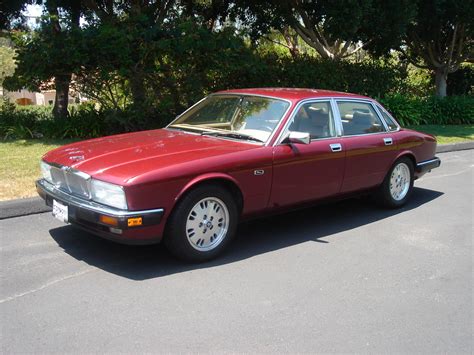 Jaguar Xj Series Information And Photos Momentcar