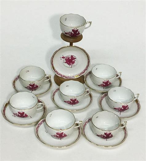 Herend Hungary Porcelain Chinese Bouquet Raspberry 8 Tea Cups And