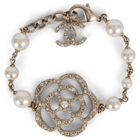 CHANEL Light Gold 2014 14V CAMELLIA PEARL And CRYSTAL Bracelet For Sale