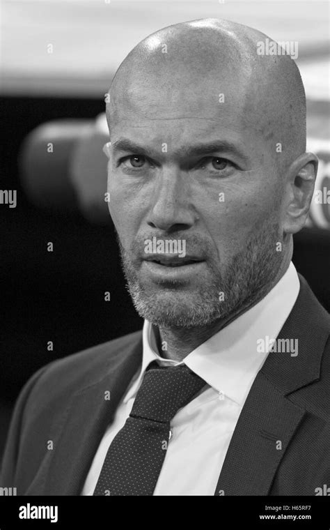 ZINEDINE ZIDANE - REAL MADRID COACH Stock Photo - Alamy