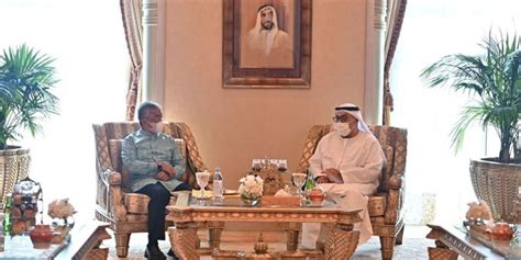 Agong Memberikan Khalayak Kepada Menteri Kesihatan UAE Semasa