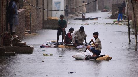 Pakistan Starke Berschwemmungen Bringen Mehr Als Millionen